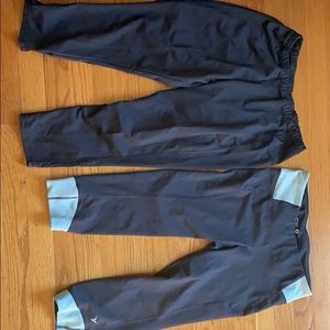 Old Navy Running workout cropped pants